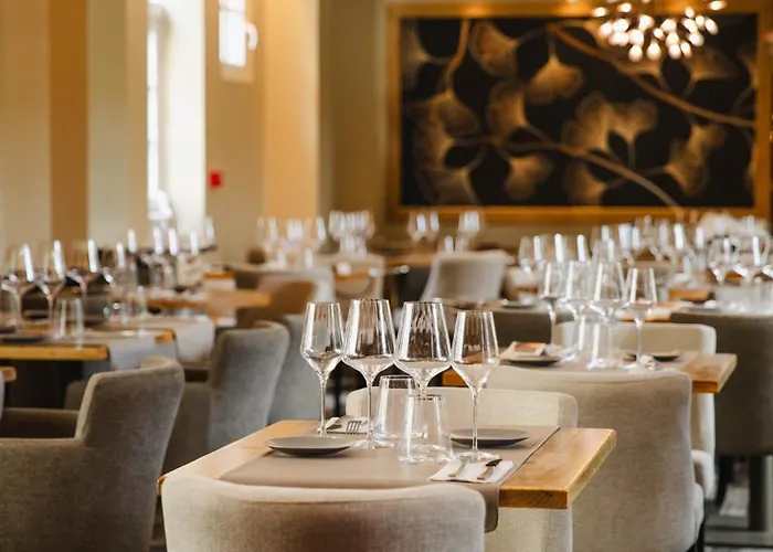 Le Castel & Spa- Restaurant La Calypso 4*