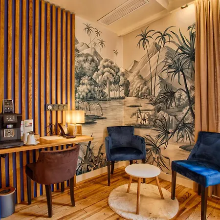Le Castel & Spa- Restaurant La Calypso Отель Кабур