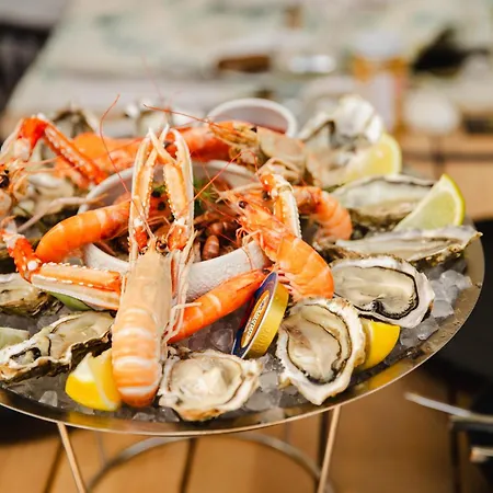 Le Castel & Spa- Restaurant La Calypso Hotel