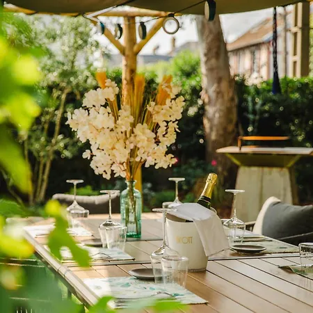 Le Castel & Spa- Restaurant La Calypso Hotel