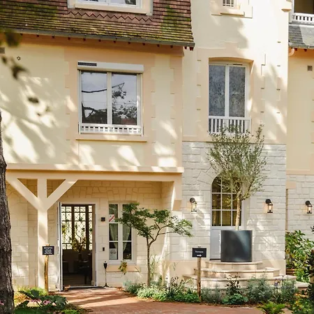 Le Castel & Spa- Restaurant La Calypso Отель