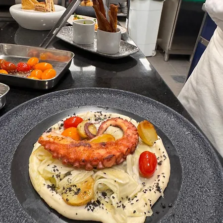 Отель Le Castel & Spa- Restaurant La Calypso