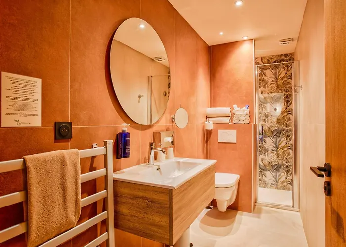 Le Castel & Spa- Restaurant La Calypso Szálloda 4*