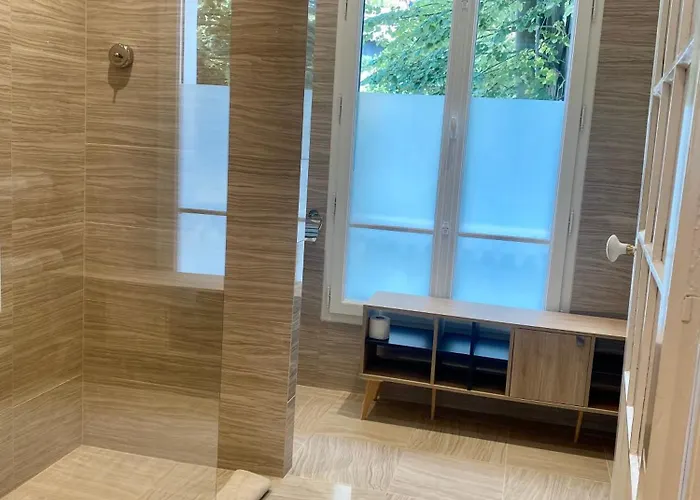 Отель Le Castel & Spa- Restaurant La Calypso